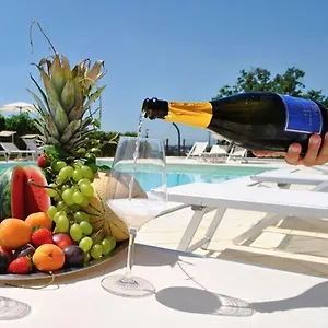 https://agriturismo-tenuta-san-leone.hotelinveneto.com