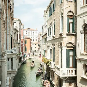 https://ad-lofts.hotelinveneto.com
